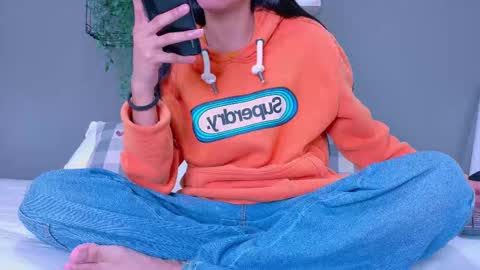Snapshot of tiana_cinnamon chatting on 09.18.25 TIANA online show from 09.18.25