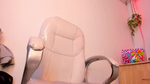 Tiarha online show from 12.30.24