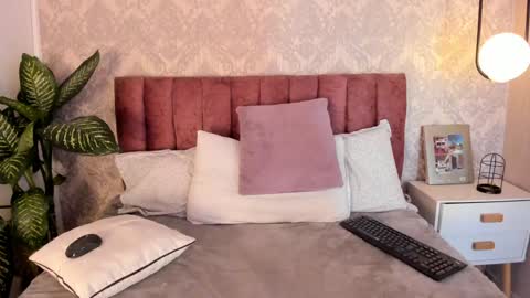 Snapshot of tiffany_beckerr chatting on 12.23.24 Tiffany Becker online show from 12.23.24