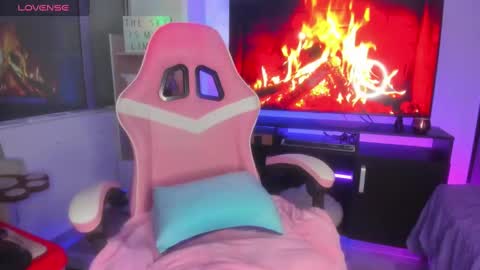 Tiffany Bela online show from 02.19.25