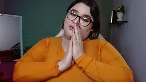 Snapshot of tiffany_laurens chatting on 12.06.24 dont forget ask for custom vids online show from 12.06.24