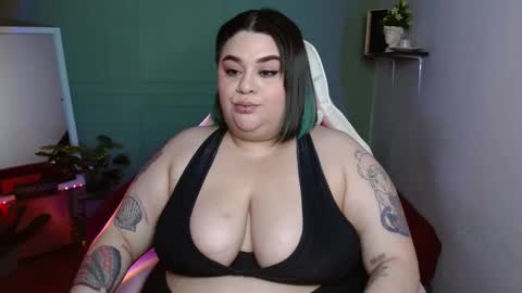 Snapshot of tiffany_laurens chatting on 12.29.24 dont forget ask for custom vids online show from 12.29.24