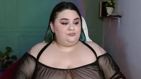 Snapshot of tiffany_laurens chatting on 01.03.25 dont forget ask for custom vids online show from 01.03.25