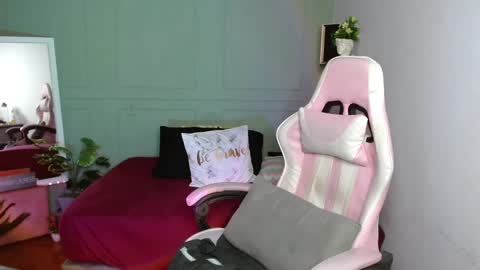 Snapshot of tiffany_laurens chatting on 01.10.25 dont forget ask for custom vids online show from 01.10.25