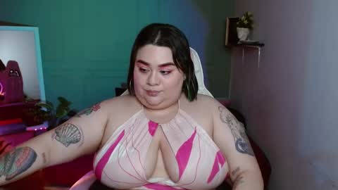 Snapshot of tiffany_laurens chatting on 01.10.25 dont forget ask for custom vids online show from 01.10.25