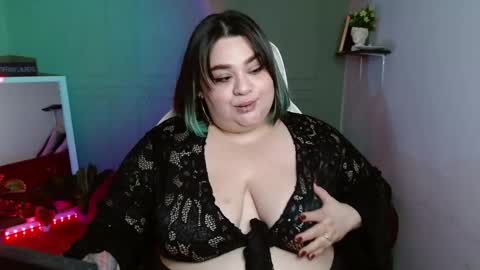 Snapshot of tiffany_laurens chatting on 01.25.25 dont forget ask for custom vids online show from 01.25.25