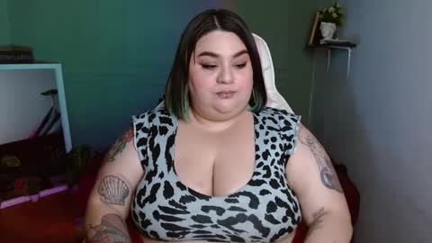 Snapshot of tiffany_laurens chatting on 02.02.25 dont forget ask for custom vids online show from 02.02.25