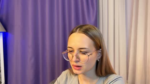 Snapshot of tiffanyhunt chatting on 01.06.25 Tiffany online show from 01.06.25