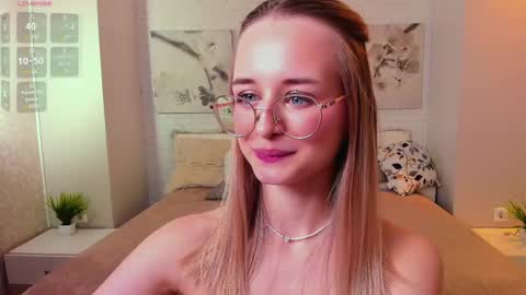 Snapshot of tiffanyhunt chatting on 02.18.25 Tiffany online show from 02.18.25