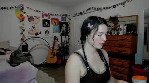 Snapshot of tiggerrosey chatting on 01.02.25 All my Links online show from 01.02.25