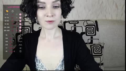 Snapshot of tinawincee chatting on 02.05.25 Tina online show from 02.05.25