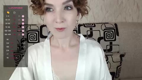 Snapshot of tinawincee chatting on 10.03.25 Tina online show from 10.03.25