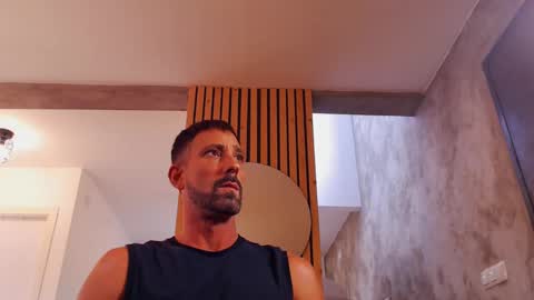 Snapshot of tinoclandestino chatting on 01.11.25 tinoclandestino online show from 01.11.25