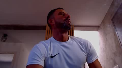 Snapshot of tinoclandestino chatting on 02.01.25 tinoclandestino online show from 02.01.25