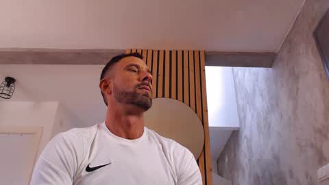 Snapshot of tinoclandestino chatting on 02.02.25 tinoclandestino online show from 02.02.25