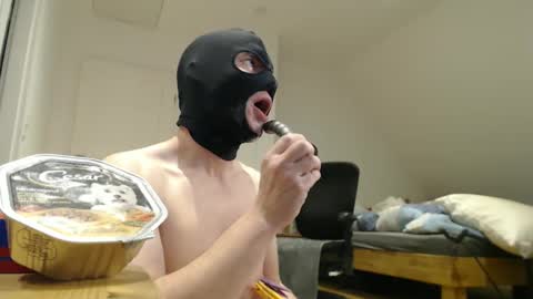 Snapshot of tiny_cock_pig chatting on 01.11.25 Luke online show from 01.11.25