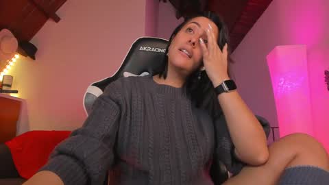 Snapshot of tiny_panther chatting on 01.15.25 Ana Molly online show from 01.15.25