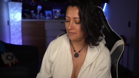 Snapshot of tiny_panther chatting on 03.07.25 Ana Molly online show from 03.07.25