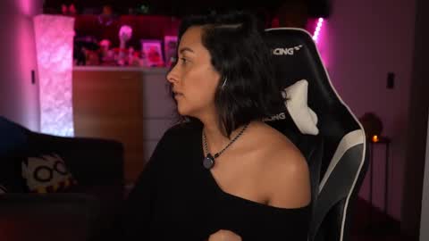 Snapshot of tiny_panther chatting on 03.12.25 Ana Molly online show from 03.12.25