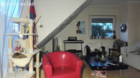 Snapshot of tiny_williams chatting on 09.15.25 Tiny online show from 09.15.25