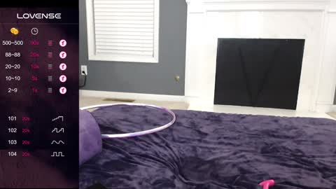 Snapshot of tinyvixxen chatting on 01.11.25 V - Read the bio please thanks. online show from 01.11.25