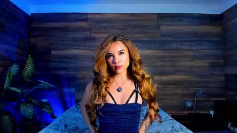 Snapshot of tinyw0nder chatting on 10.15.25 Instagram tinyw0nder online show from 10.15.25