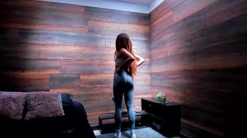 Snapshot of tinyw0nder chatting on 10.18.25 Instagram tinyw0nder online show from 10.18.25