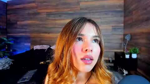 Snapshot of tinyw0nder chatting on 10.29.25 Instagram tinyw0nder online show from 10.29.25