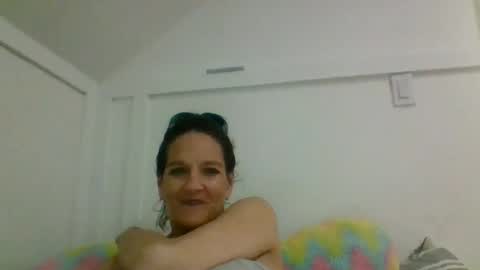 Snapshot of tmeisnor chatting on 10.18.25 tmeisnor online show from 10.18.25