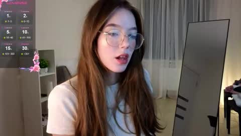 Snapshot of tofuumuch chatting on 10.11.25 Elma online show from 10.11.25