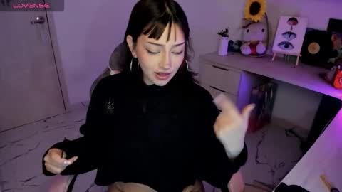 Snapshot of toky222 chatting on 11.15.25 Tokyo online show from 11.15.25