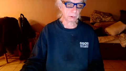 Snapshot of tom112292014 chatting on 12.30.24 tom112292014 online show from 12.30.24