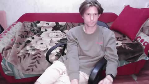 Snapshot of tom_elmo chatting on 10.01.25 Tom Elmo online show from 10.01.25