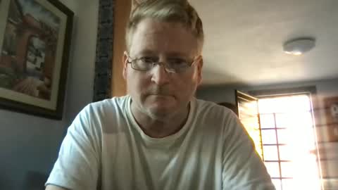 Snapshot of tomascausa chatting on 12.09.24 Hola online show from 12.09.24