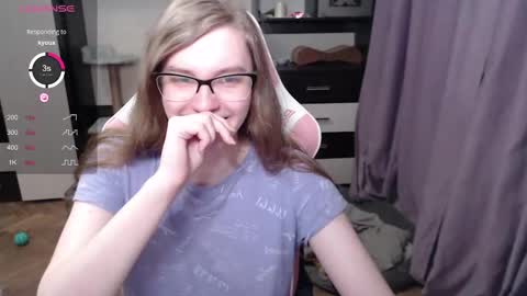 Snapshot of tomato_tease chatting on 02.15.25 tomato_tease online show from 02.15.25