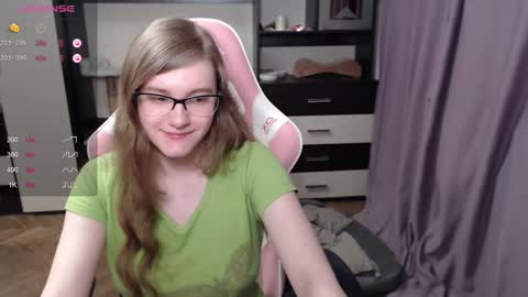 Snapshot of tomato_tease chatting on 02.25.25 tomato_tease online show from 02.25.25