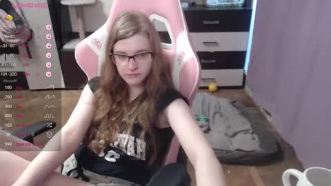 Snapshot of tomato_tease chatting on 09.09.25 tomato_tease online show from 09.09.25