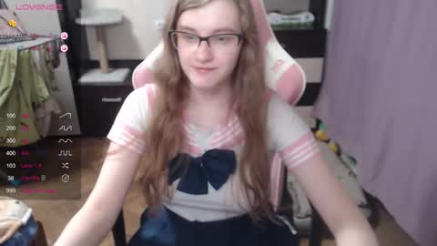 Snapshot of tomato_tease chatting on 09.20.25 tomato_tease online show from 09.20.25