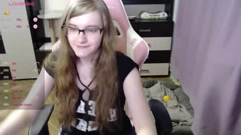 Snapshot of tomato_tease chatting on 10.15.25 tomato_tease online show from 10.15.25