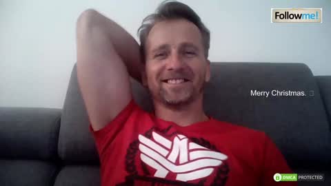 Snapshot of tomhardic chatting on 12.25.24 TOM online show from 12.25.24