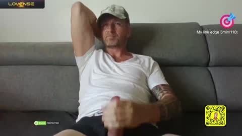 Snapshot of tomhardic chatting on 01.22.25 TOM online show from 01.22.25