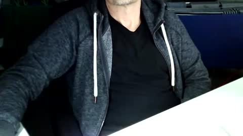 Snapshot of tomtom02029 chatting on 12.10.24 Tom online show from 12.10.24