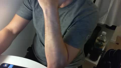 Snapshot of tomtom02029 chatting on 12.12.24 Tom online show from 12.12.24