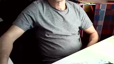 Snapshot of tomtom02029 chatting on 01.02.25 Tom online show from 01.02.25