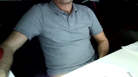 Snapshot of tomtom02029 chatting on 01.15.25 Tom online show from 01.15.25