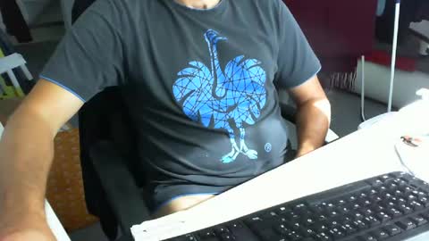 Snapshot of tomtom02029 chatting on 09.20.25 Tom online show from 09.20.25