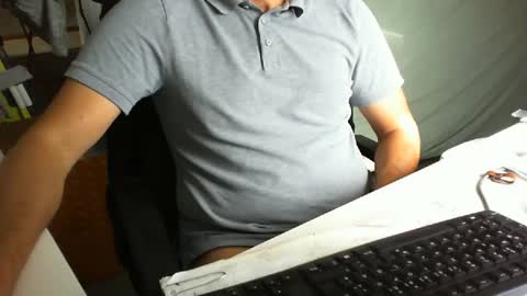 Snapshot of tomtom02029 chatting on 09.25.25 Tom online show from 09.25.25