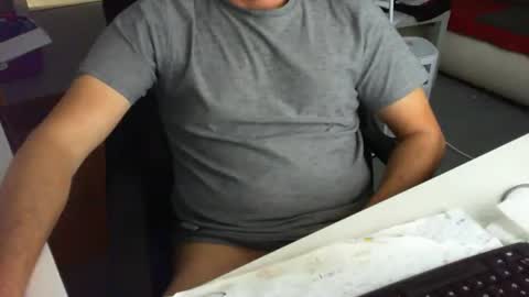 Snapshot of tomtom02029 chatting on 11.06.25 Tom online show from 11.06.25