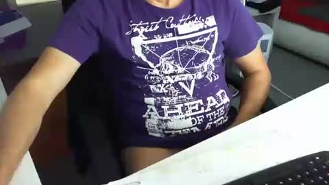 Snapshot of tomtom02029 chatting on 11.08.25 Tom online show from 11.08.25