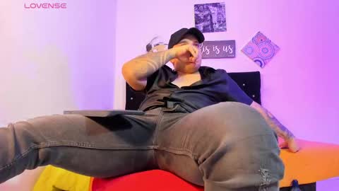 Snapshot of tonny_landri chatting on 09.19.25 Tonny Landri online show from 09.19.25